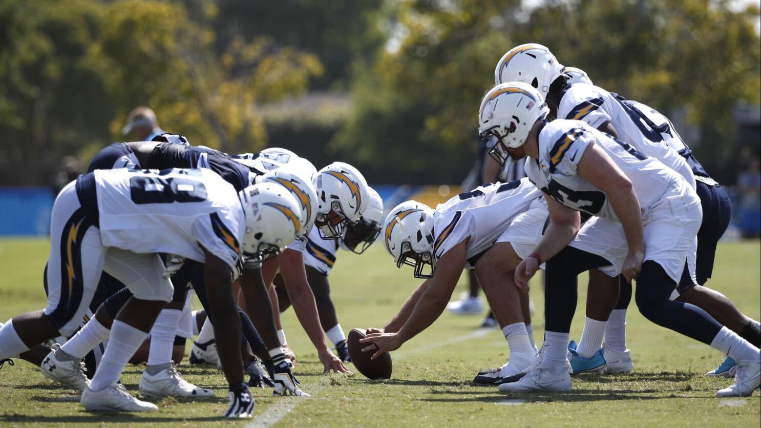 Chargers sign Roberto Aguayo, former Tampa Bay kicker - The San Diego  Union-Tribune