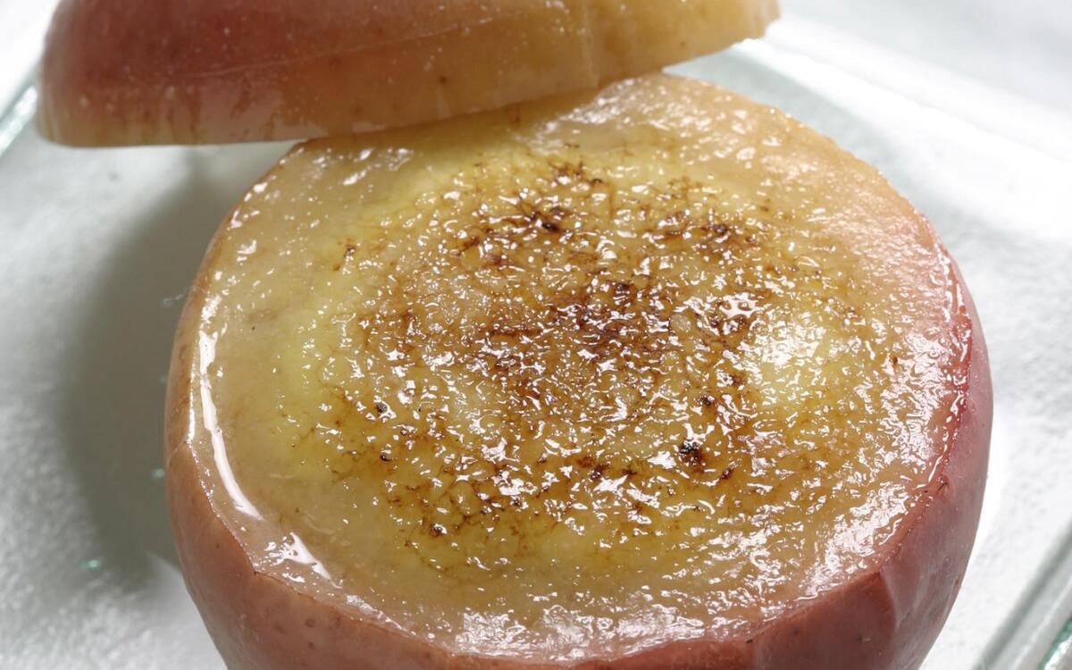 Apple creme brulee