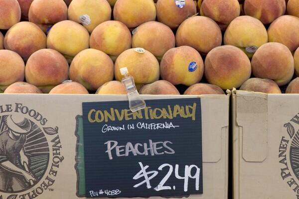Peaches at the market