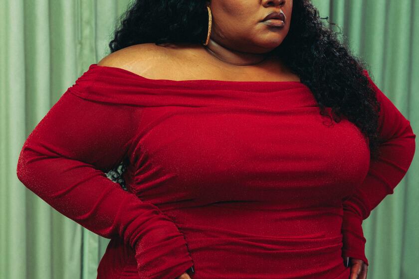 critic reviews of spencer Los Angeles, CA - NOVEMBER 19, 2023: Da'Vine Joy Randolph of "The Holdovers" photographed in the Beverly Hills Four Seasons. CREDIT: (Ethan Benavidez / For The Times)
