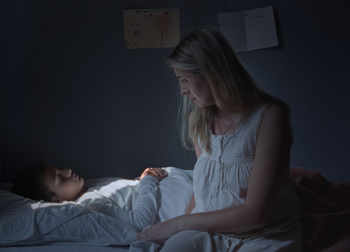 Saba Gogichaishvili and Ia Sukhitashvili in the movie "Beginning."