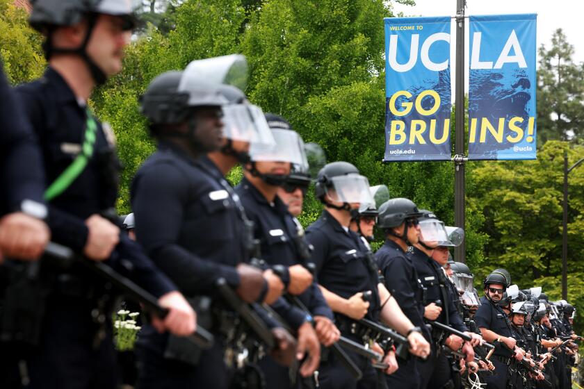LOS ANGELES-CA-MAY 23, 2024: Law enforcement from LAPD, Santa Monica Police and Culver City Police Departments descend on UCLA's campus as protestors try to build a new Palestinian solidarity encampment on May 23, 2024. (Christina House / Los Angeles Times)