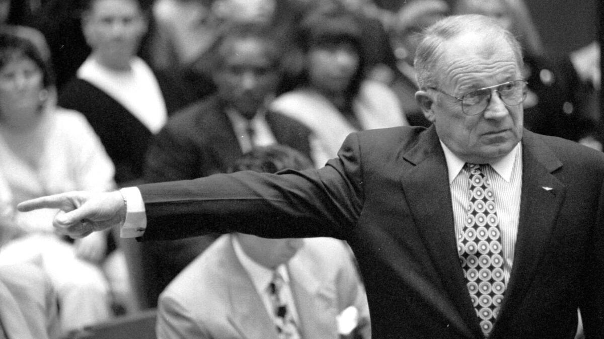 Defense attorney F. Lee Bailey gestures during the 1995 O.J. Simpson criminal trial.