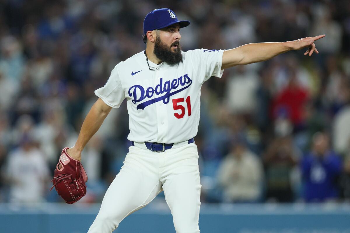 Dodgers lefty Alex Vesia closes out pitchers' duel on 'very emotional' night - Los Angeles Times