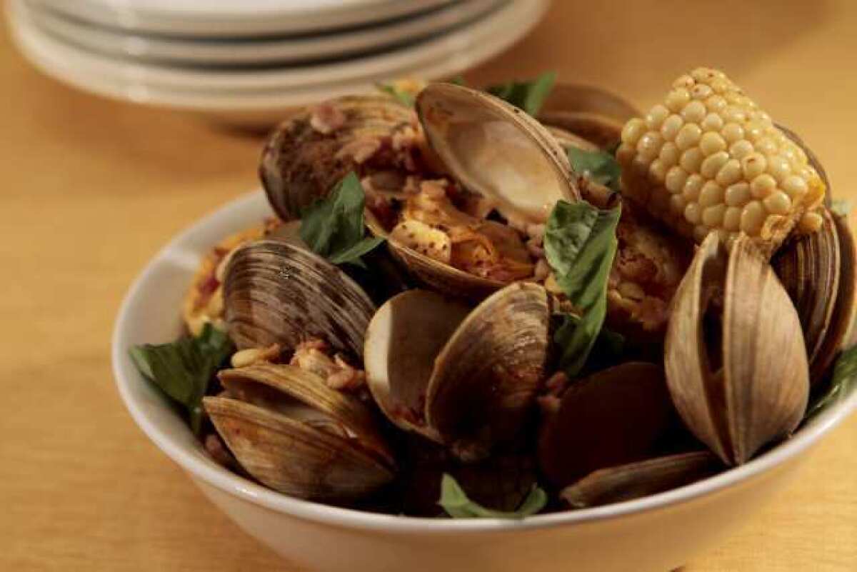 Steamed corn with clams and bacon. Recipe