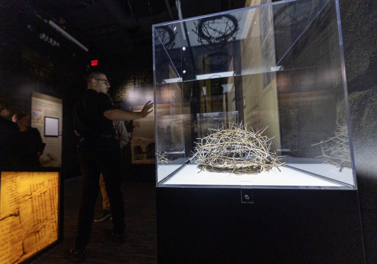 Jesus Rope Artifact In O.C., a Jesus artifact becomes a theme-park-like attraction - Los ...