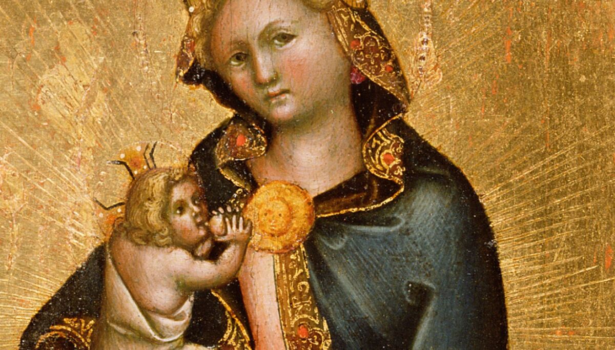 Incised lines radiate outward, centered on a sun medallion at Mary's throat, in this detail of Guariento di Arpo's "Madonna of Humility."