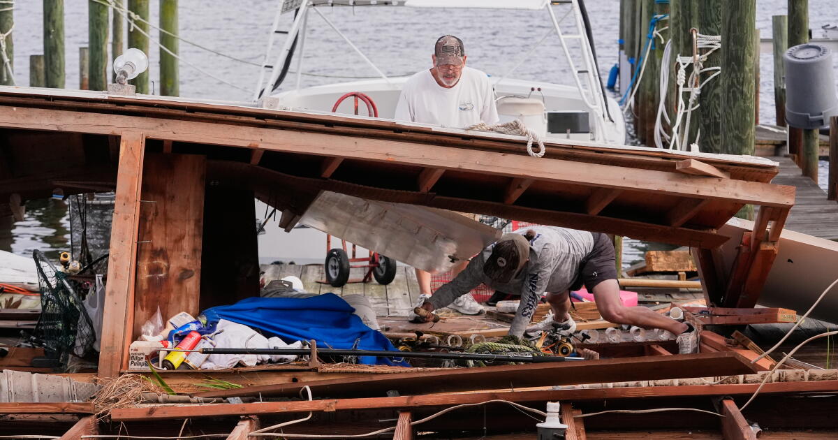 Isaias weakens, but flooding threat and outages persist - BERITAJA