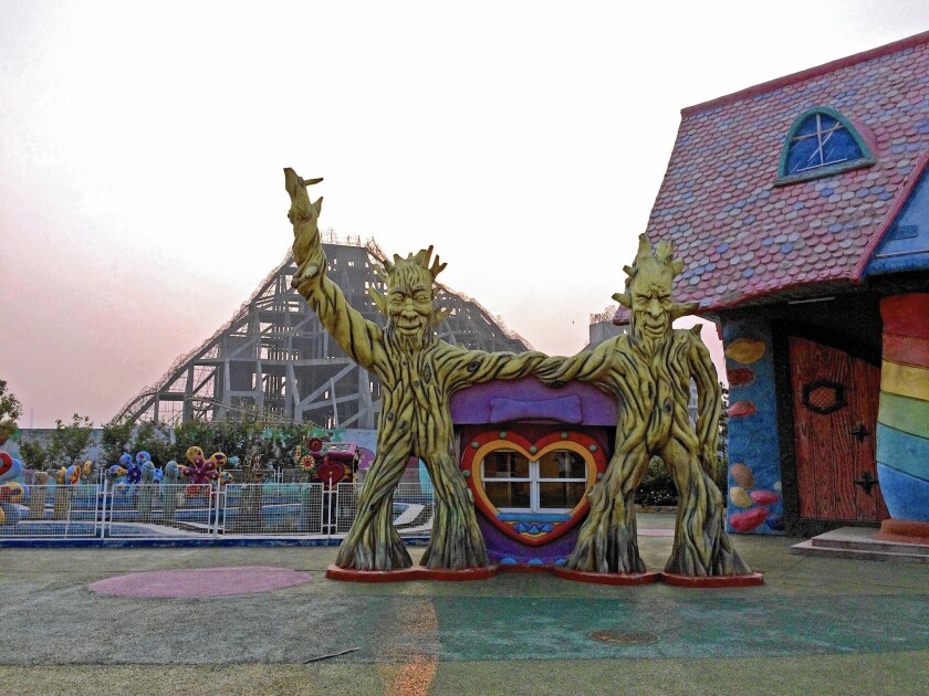 The Dragon Fantasy amusement park, a 165-acre development in Tangshan City about two hours’ drive from Beijing, has no visitors. One section was opened for a few months in 2013, then closed.