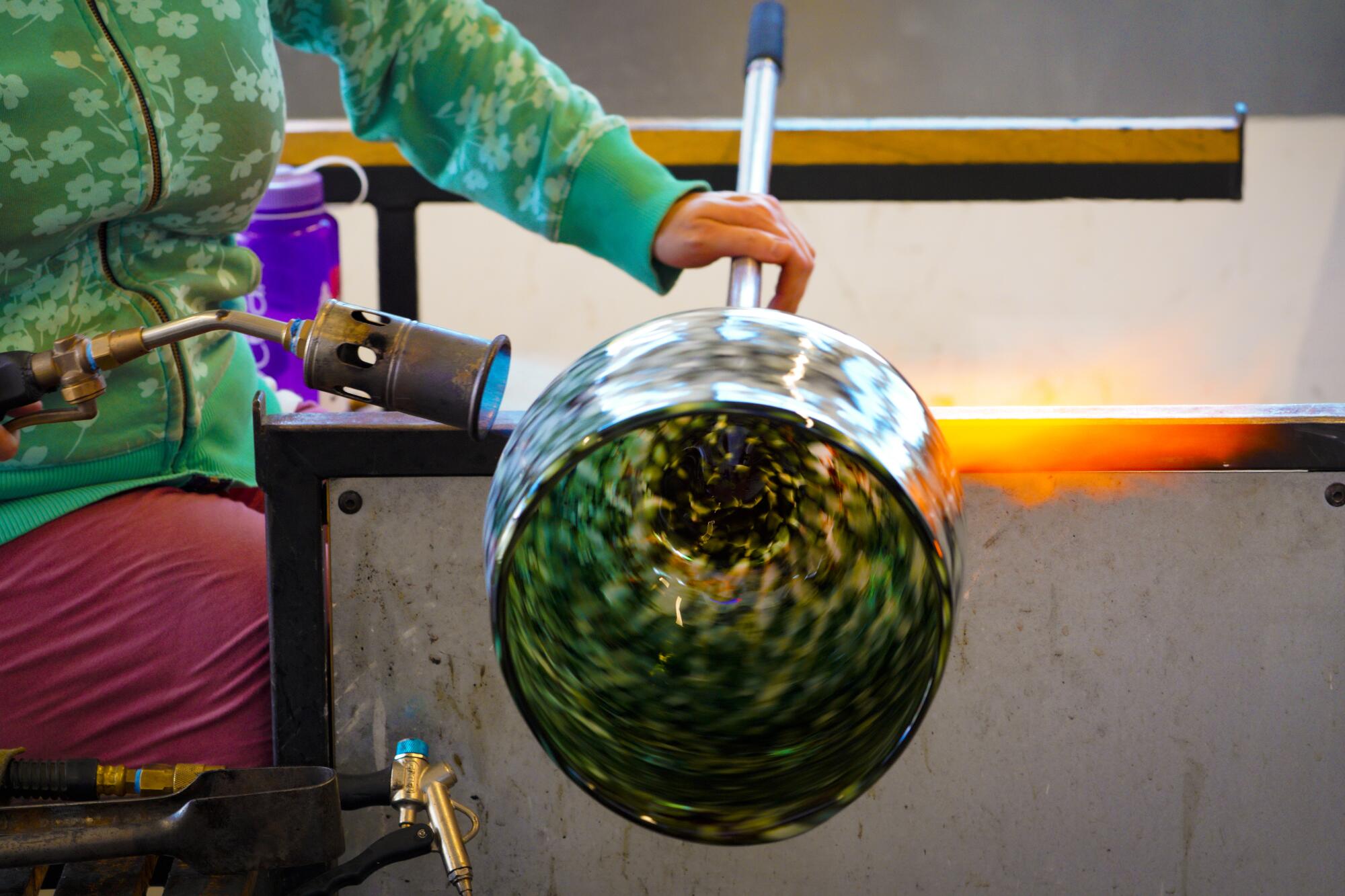 Glass Blowing, How to Make Glass Bowl Screen, Lampworking