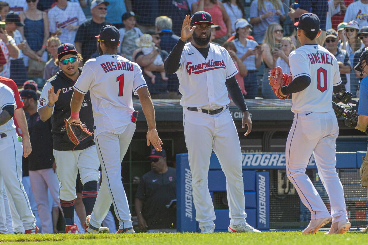 Rosario, Naylor each have 3 hits and RBI, Guardians beat Red Sox 5-2