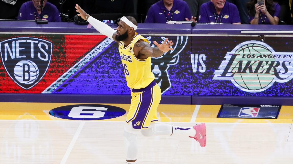 LA Lakers NBA Shirt Shorts Outfit Men's Size Large Purple Yellow  LeBron James