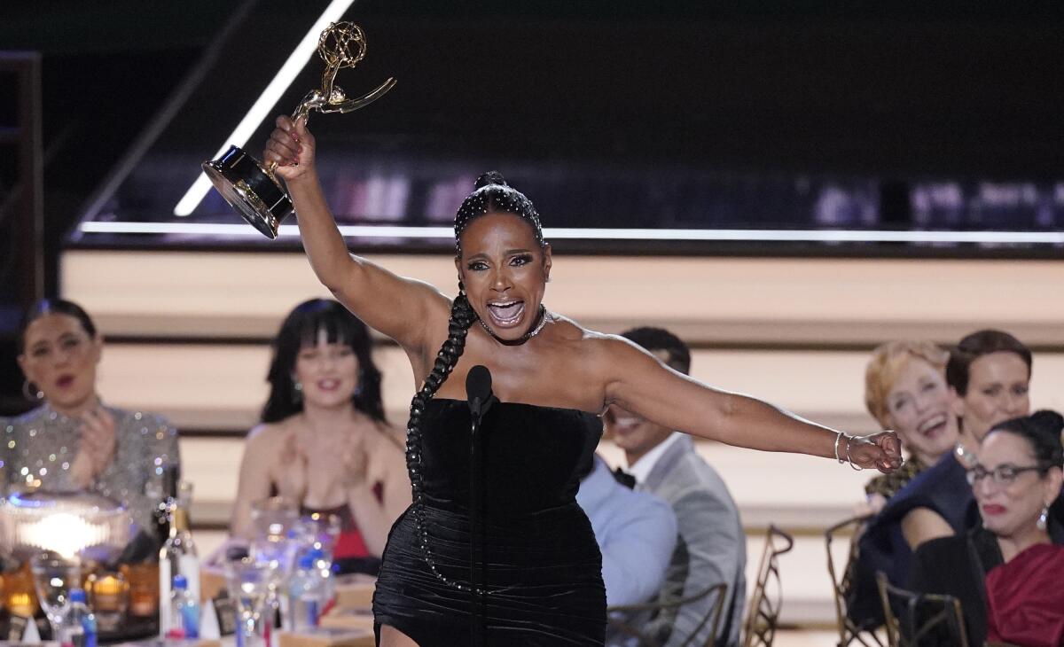 Sheryl Lee Ralph acepta el Emmy a la mejor actriz de reparto en una serie de comedia