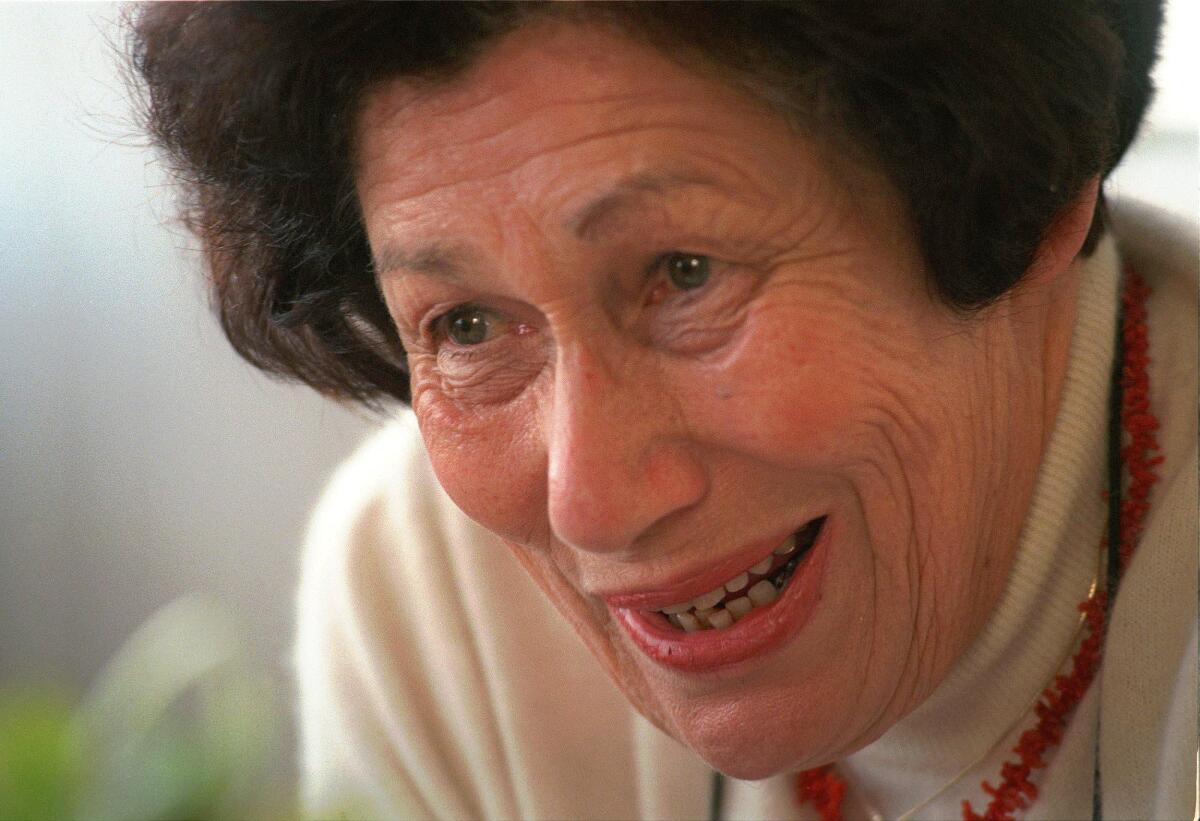 ARCHIVO - Hannah Pick-Goslar, de 69 años, amiga de la infancia de Anne Frank