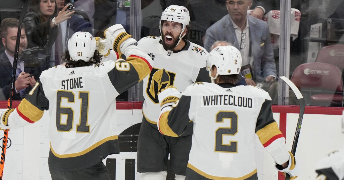 Elliott: Golden Knights know their job isn’t done after gritty Game 4 win over Panthers