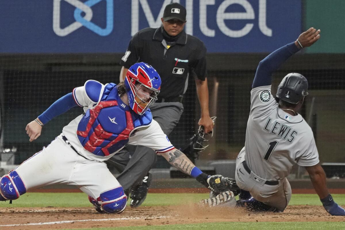 Charlie Culberson Saves Game With Huge Throw out At The Plate