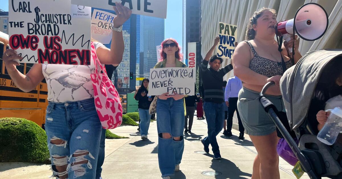 Employees Protesting Workers protest for unpaid wages at acclaimed L.A. restaurant - Los ...