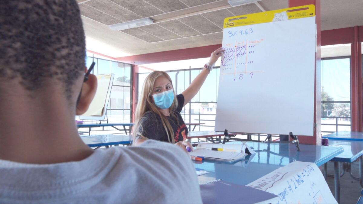 Teacher Maria Smith tutors at Eshelman Elementary in Lomita in fall 2020.