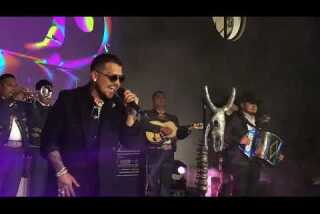 Christian Nodal sorprendió en un evento de Amazon Music cantando sus nuevos temas