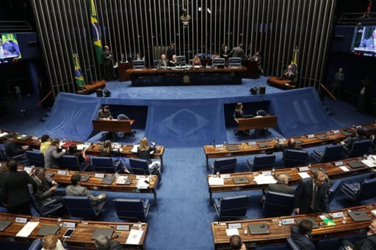 El Senado de Brasil comienza a deliberar si retirará permanentemente a la presidenta suspendida Dilma Rousseff de su puesto, en Brasilia, Brasil, el martes 30 de agosto de 2016.