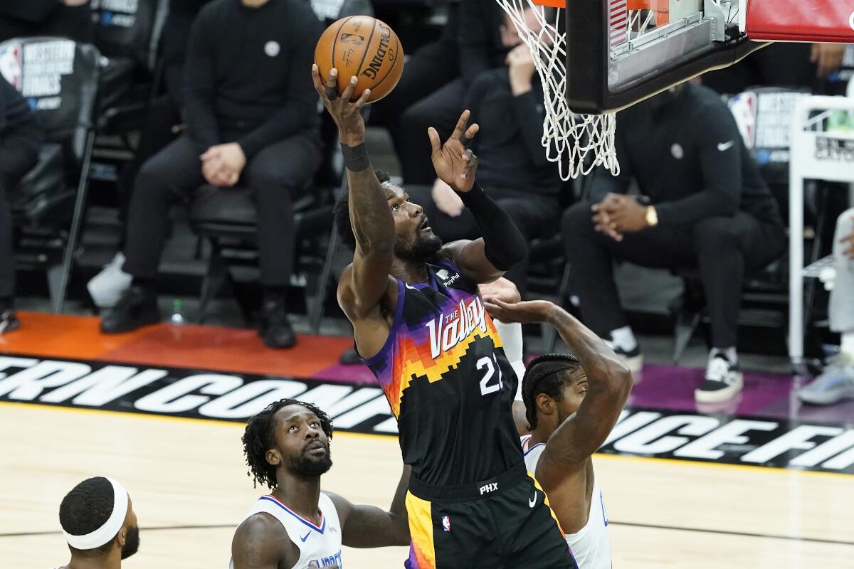  Suns center Deandre Ayton gets open for a shot against the Clippers in Game 2.