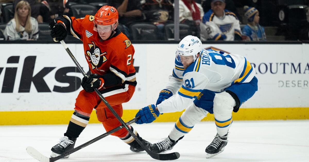 Ducks can't find their scoring touch in shutout loss to Blues