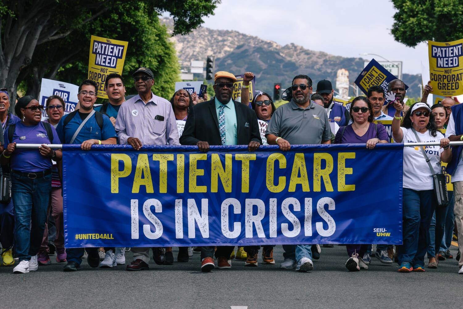 ?url=https%3A%2F%2Fcalifornia times brightspot.s3.amazonaws.com%2F0d%2Fa9%2Fc4d002a545a7baebfe54d9aae834%2F1343732 healthcare workers rally 123