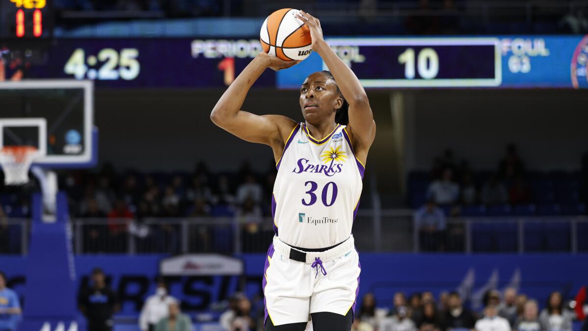 Sparks forward Nneka Ogwumike shoots against the Chicago Sky.