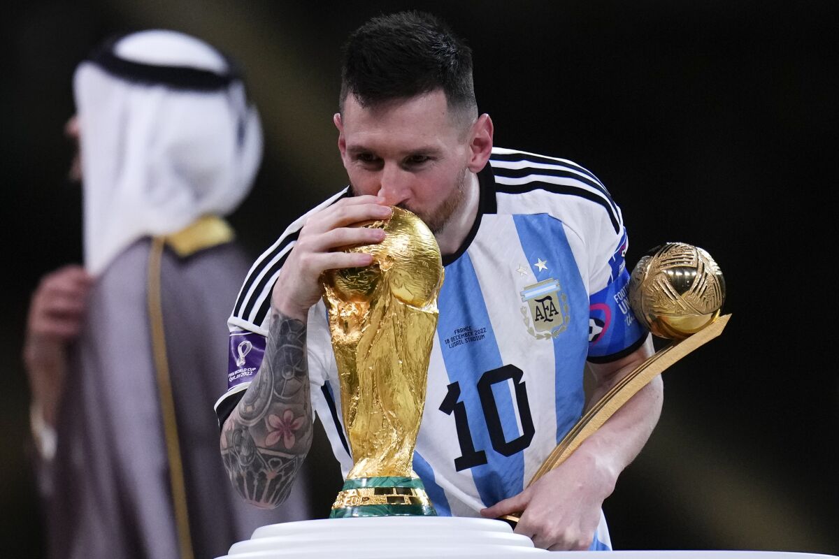 Messi, el genio atormentado completa su obra con Argentina - Los Angeles  Times