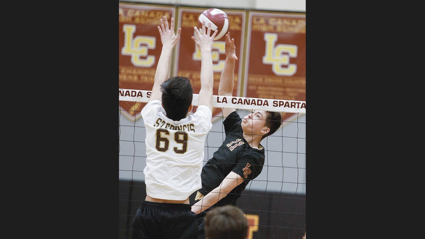 Photo Gallery: St. Francis vs. La Canada in non-league boys' volleyball