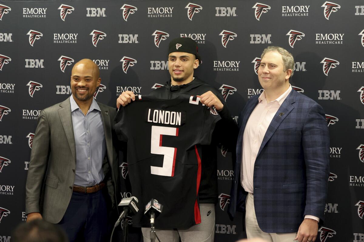 Atlanta Falcons Drake London Red jersey