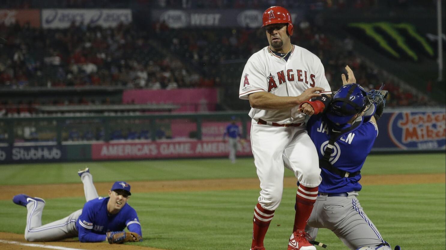 Blue Jays rally late to best Angels, extend win streak to 4 games