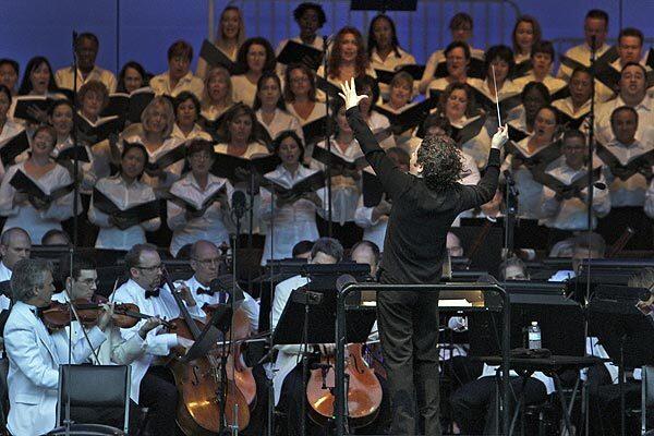 Dudamel Conducts 'Turandot'