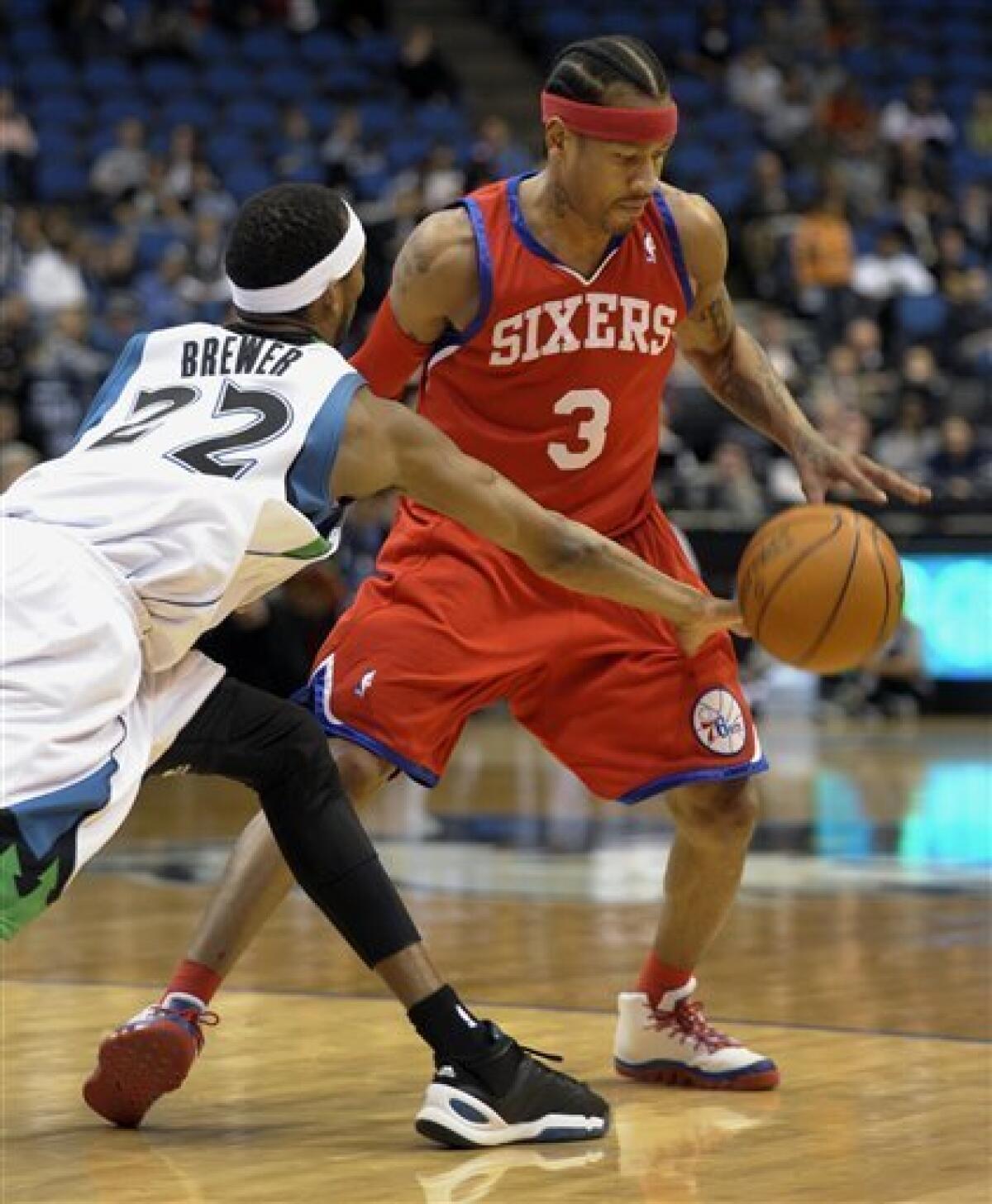 Allen Iverson voted to start in the NBA All-Star Game