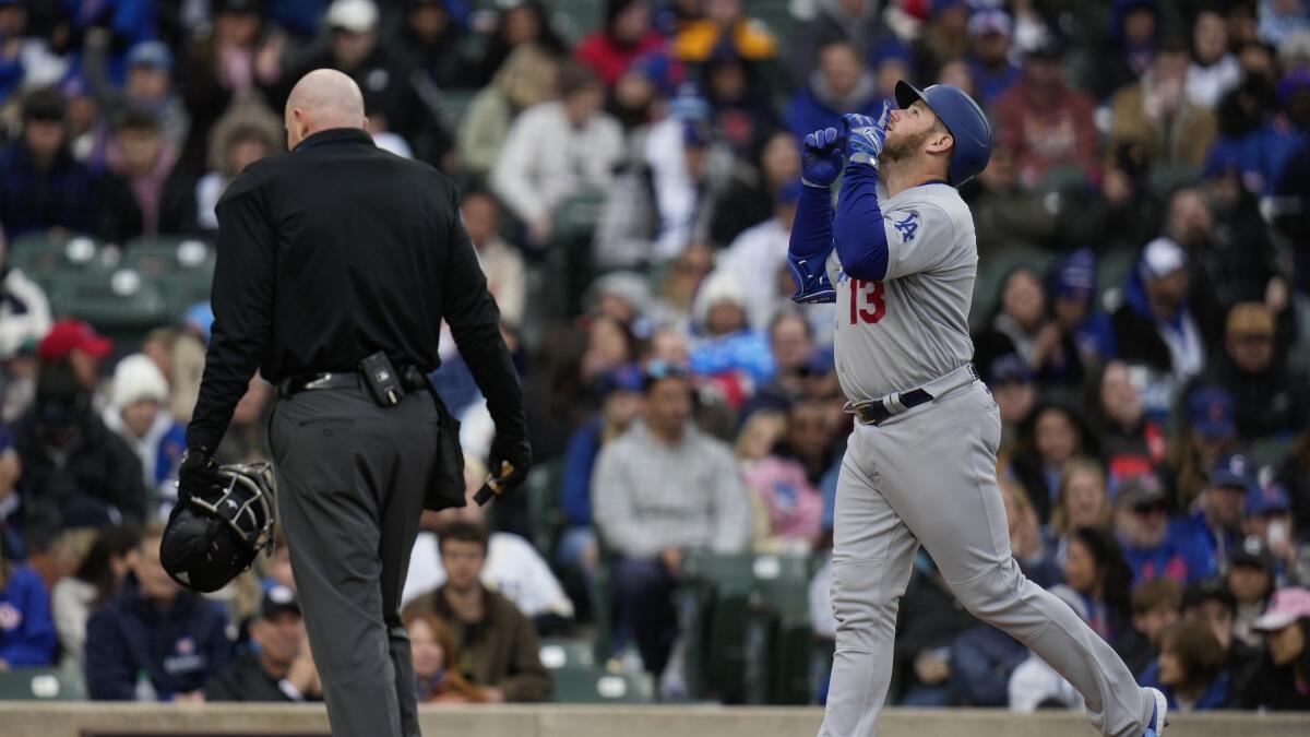 Max Muncy and James Outman power Dodgers' victory over Cubs - Los Angeles  Times