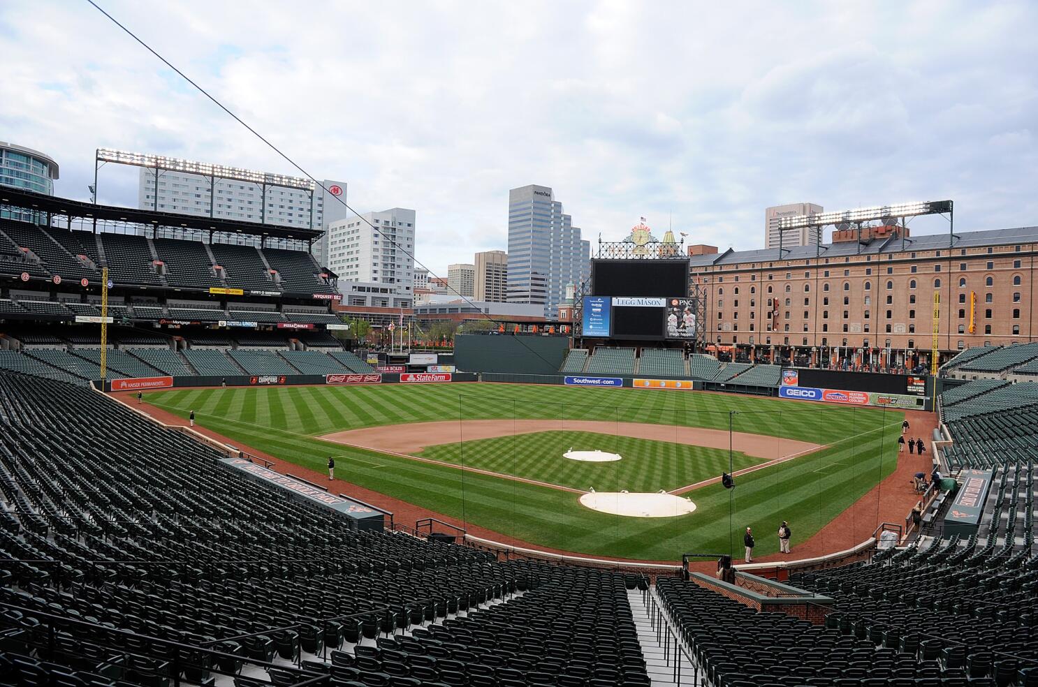 APRIL 1992 ORIOLE PARK @ CAMDEN YARDS OPENING DAY PROGRAM &