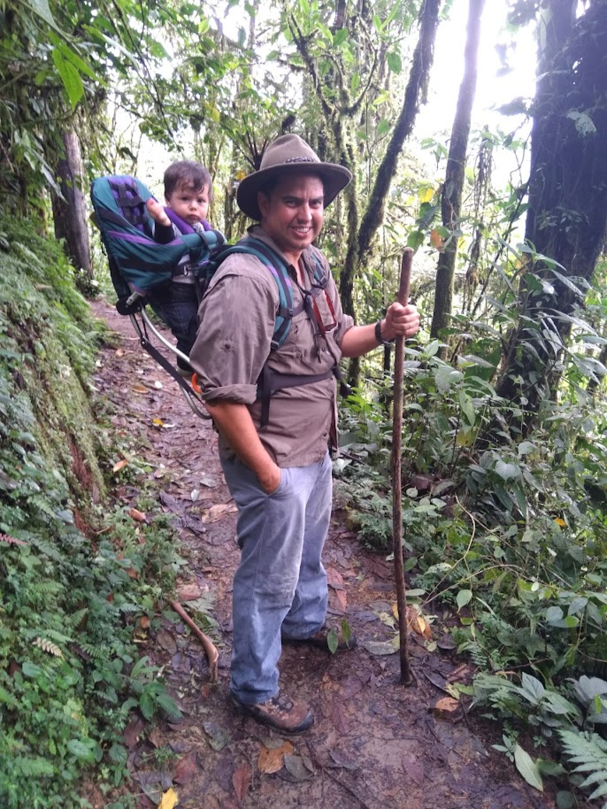 Rafael Almeida and his daughter, Nadia, in Sucumbios, southern Ecuador.