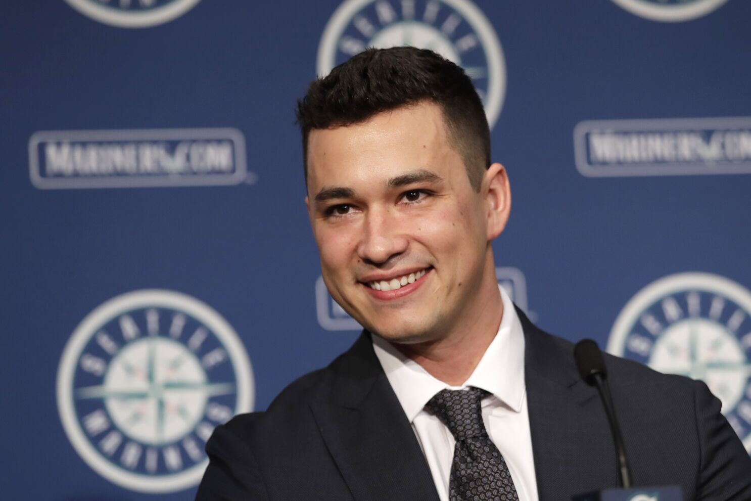 Marco Gonzales signs extension with Mariners