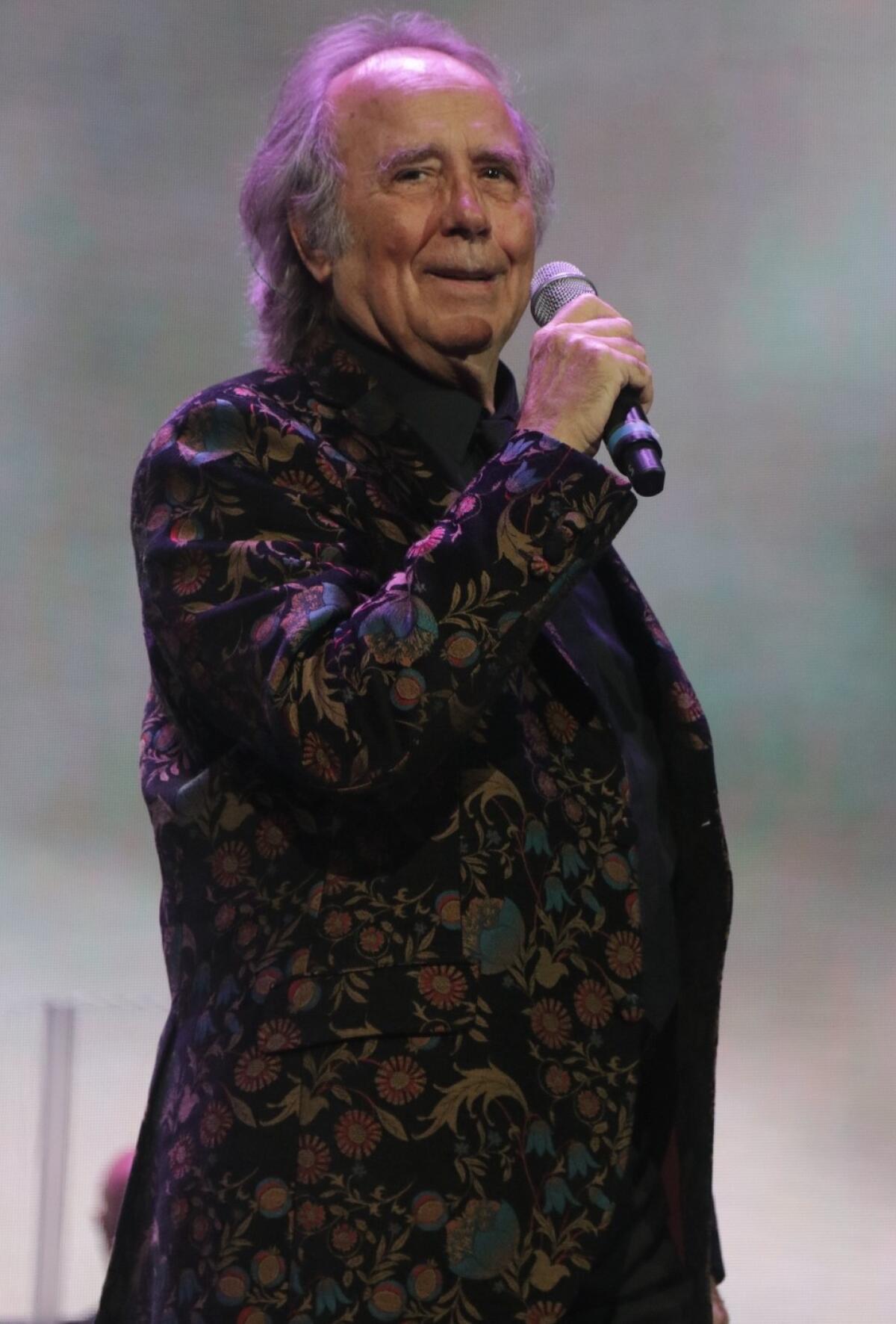 Joan Manuel Serrat, cantante.