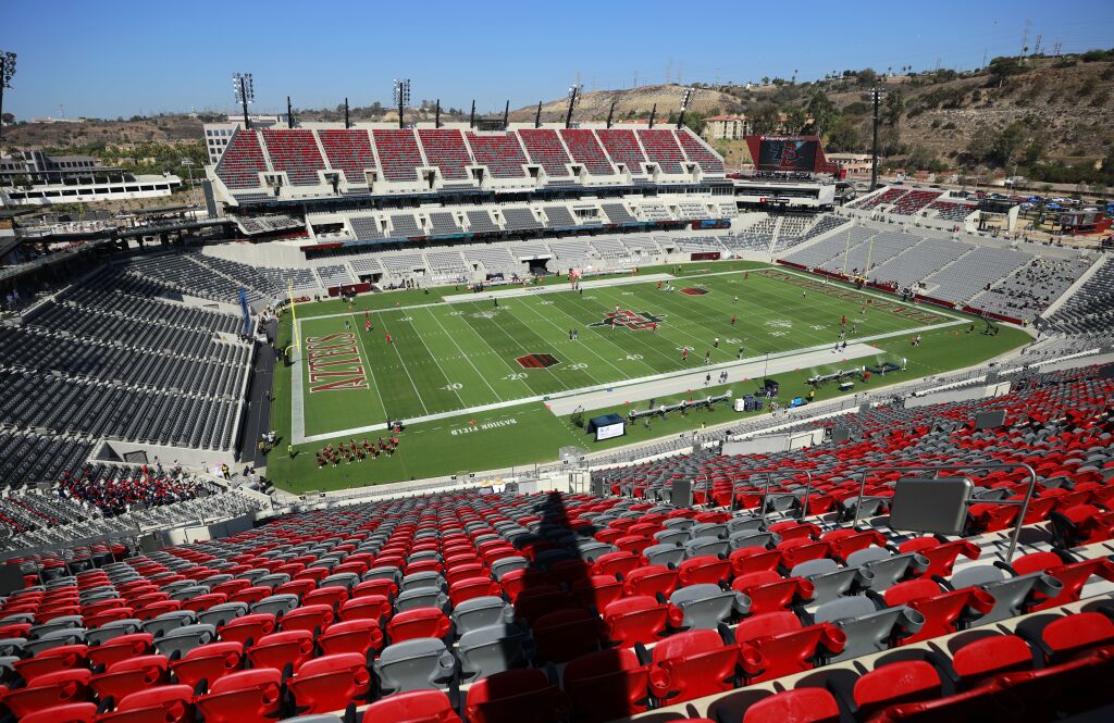 Can San Diego's Snapdragon Stadium be a success without canopies for