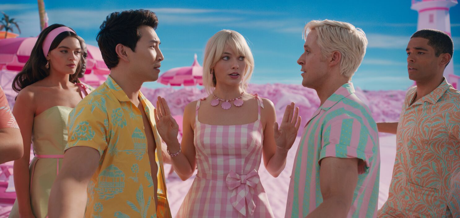 Barbie and Kens played by Ryan Gosling and Simu Liu