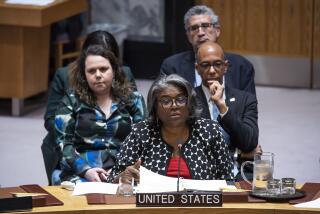 La embajadora y representante de los Estados Unidos ante las Naciones Unidas, Linda Thomas-Greenfield, se dirige a los miembros del Consejo de Seguridad de la ONU durante una reunión sobre la no proliferación de armas nucleares, el miércoles 24 de abril de 2024, en la sede de las Naciones Unidas. (AP Foto/Eduardo Munoz Alvarez)