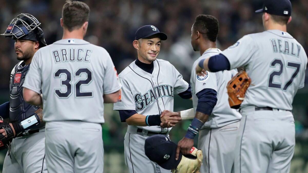 Ichiro Suzuki gets hero's welcome during what might be last series in Tokyo  - Los Angeles Times