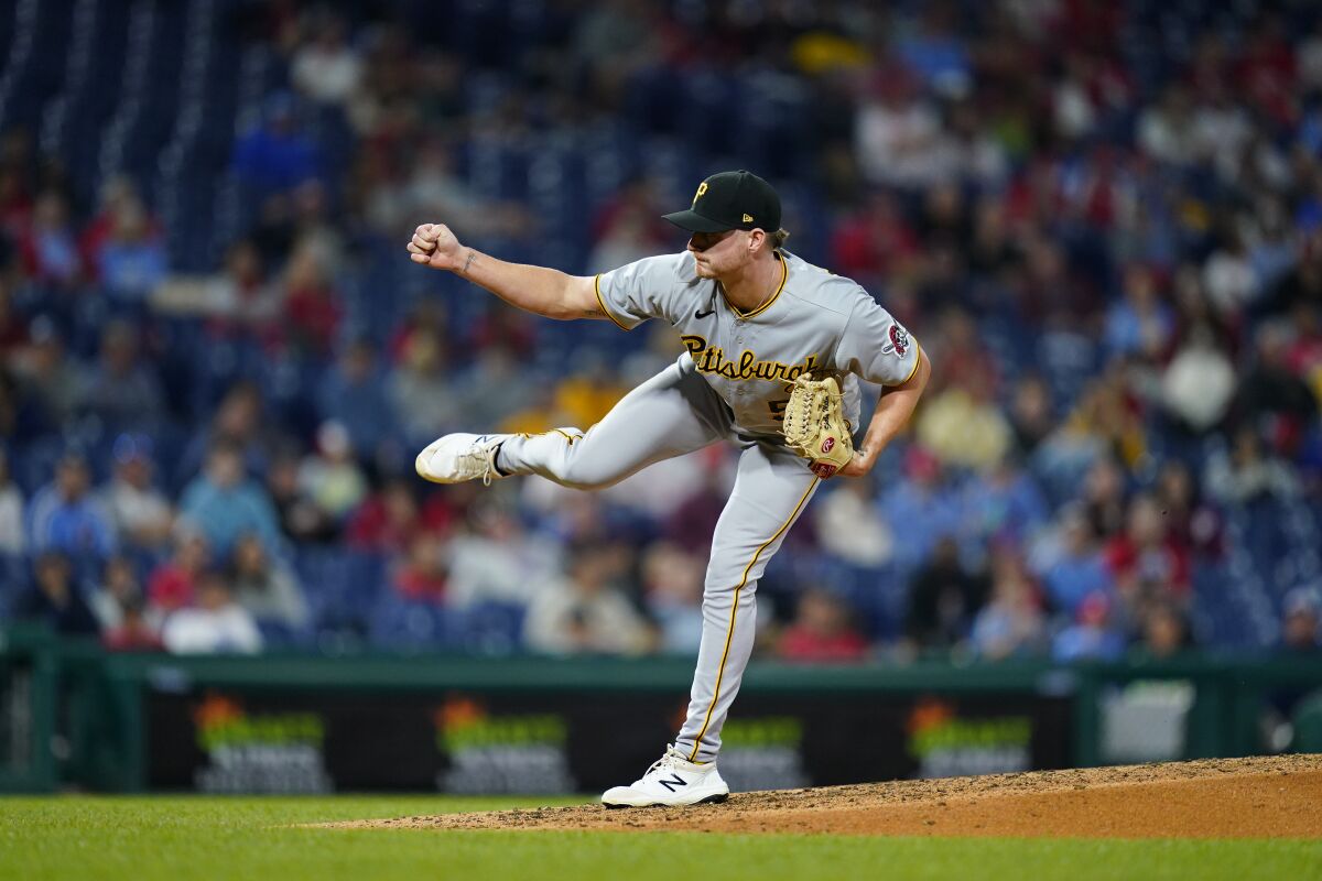Shelby Miller delivers during a game between the Pittsburgh Pirates and the Philadelphia Phillies in September 2021.