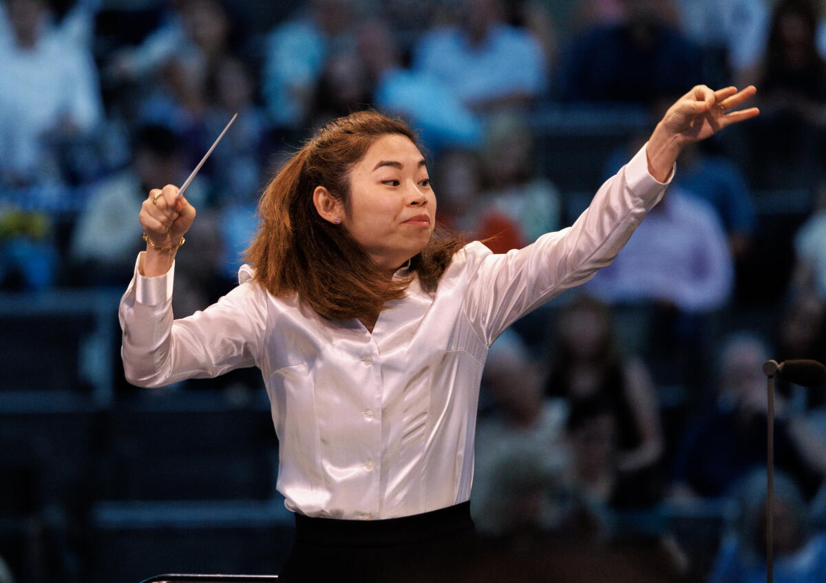 Elim Chan conducts the L.A. Phil successful 2024.