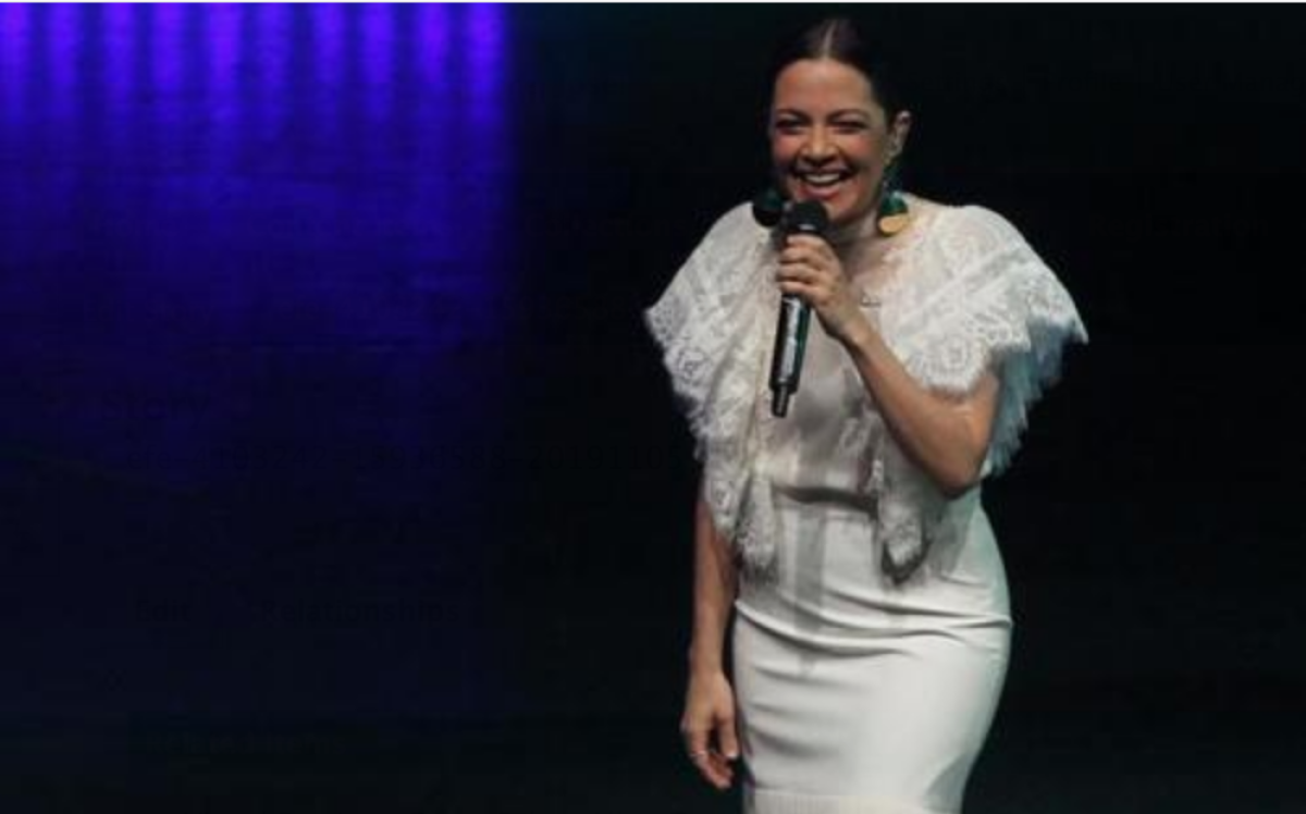 La cantante mexicana Natalia Lafourcade se presenta este lunes durante el concierto "Un Canto por México" en el Auditorio Nacional en Ciudad de México (México). EFE/Mario Guzmán