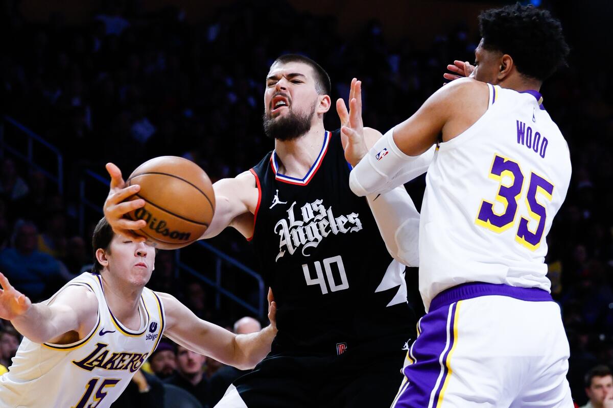 Injury Report: Los Angeles Lakers vs LA Clippers - Sports