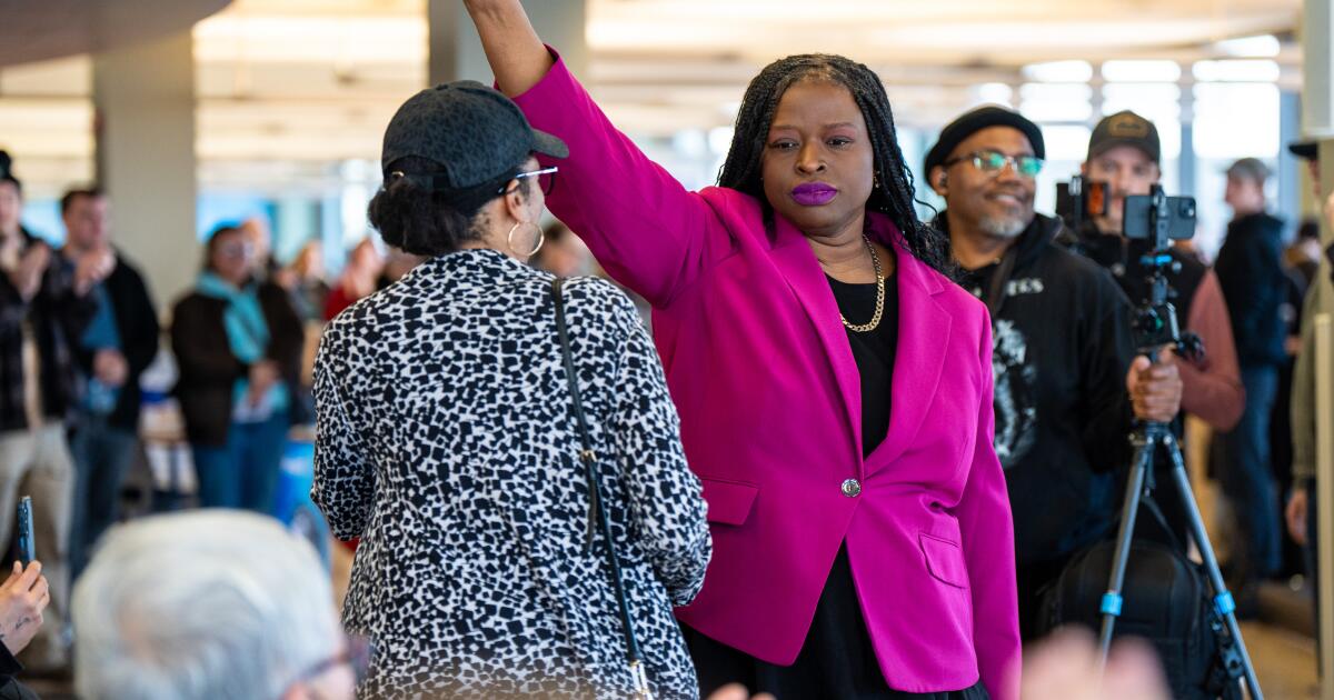 Promotor ativista de Minnesota divulga vídeo de prisão após adulterar transcrição da Casa Branca Promotor ativista de Minnesota divulga vídeo de prisão após adulterar transcrição da Casa Branca