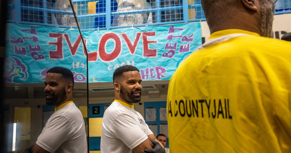 He got off death row, now helps mentally ill inmates in L.A.