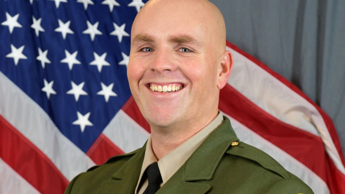 Officers Shot In Santa Cruz Oakland Fbi Investigates Link Los
